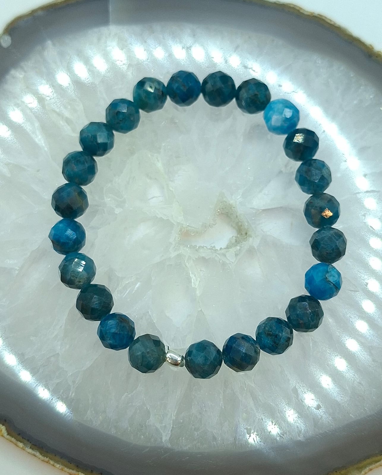 Pulsera facetada de Apatito azul 8mm